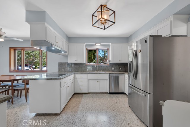 10335 Sylvia Avenue, Porter Ranch CA: https://media.crmls.org/medias/cab34844-a182-4899-be3b-f05a9c0b953d.jpg