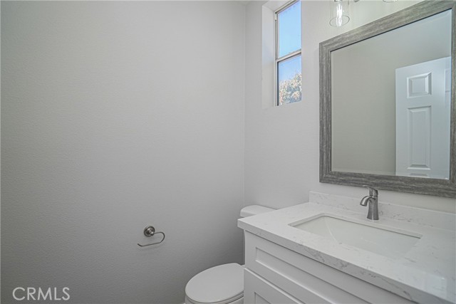 Detail Gallery Image 21 of 38 For 1869 Atlantic Ave, Long Beach,  CA 90806 - 2 Beds | 2/1 Baths