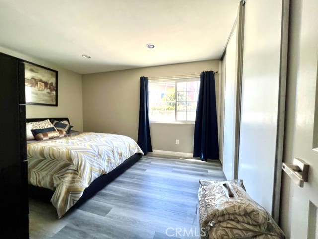 7 Hancock, Irvine CA: https://media.crmls.org/medias/cab4d927-13bb-4a7c-9f7b-afa93dd856bb.jpg