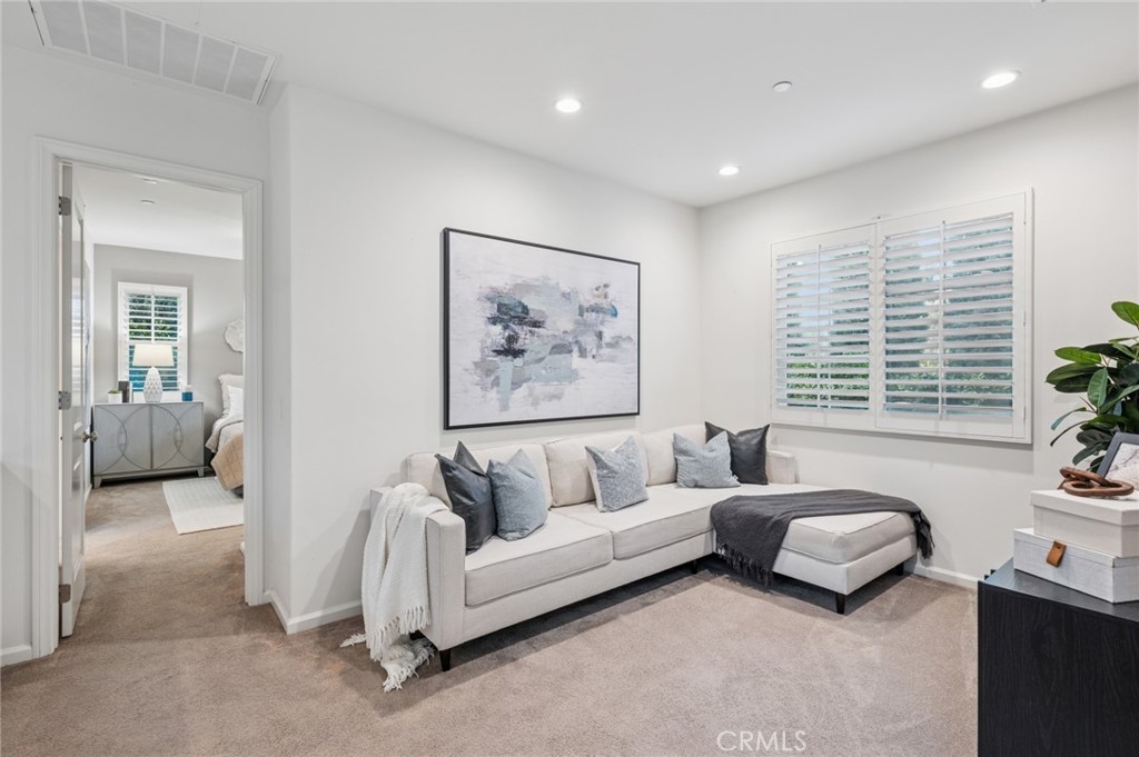 MLS #OC25270244 image #13