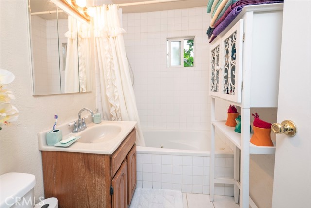 2996 Gladstone Street, Pomona CA: https://media.crmls.org/medias/cab5e59d-bf16-411c-8316-6209bfeb4c43.jpg