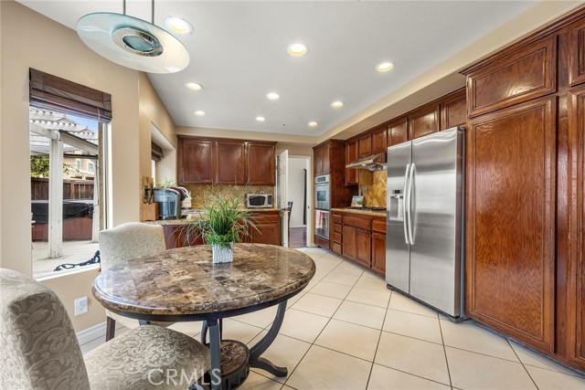 Detail Gallery Image 14 of 37 For 14092 Bancroft Ct, Fontana,  CA 92336 - 3 Beds | 2/1 Baths