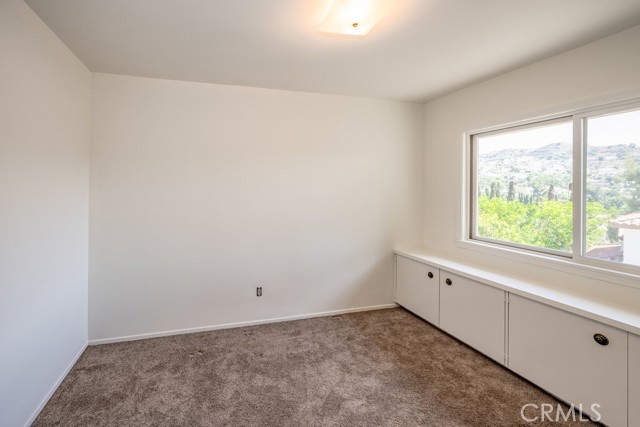 851 Misty Isle Drive, Glendale CA: https://media.crmls.org/medias/cab8b68b-b5b9-42b5-8455-91ce451b3d09.jpg
