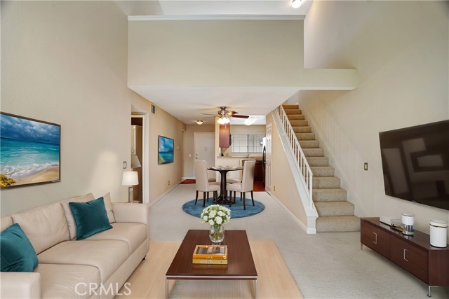 5510 Owensmouth Avenue, Woodland Hills CA: https://media.crmls.org/medias/cab9fb5f-5e8b-4272-8dc8-997234551023.jpg