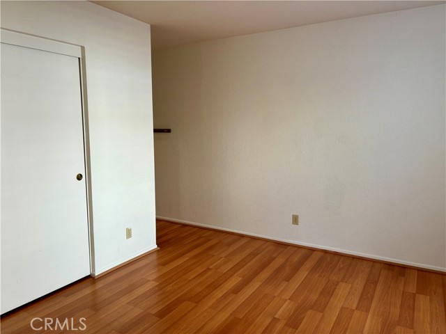 16521 Grunion Lane, Huntington Beach CA: https://media.crmls.org/medias/caba1282-977b-429a-9a2d-69b7f25a8777.jpg