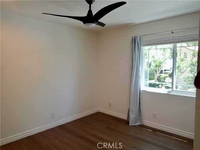 4355 Oak Glen Street, Calabasas CA: https://media.crmls.org/medias/caba39d6-676e-4a4d-a5b1-9be6a71bd518.jpg