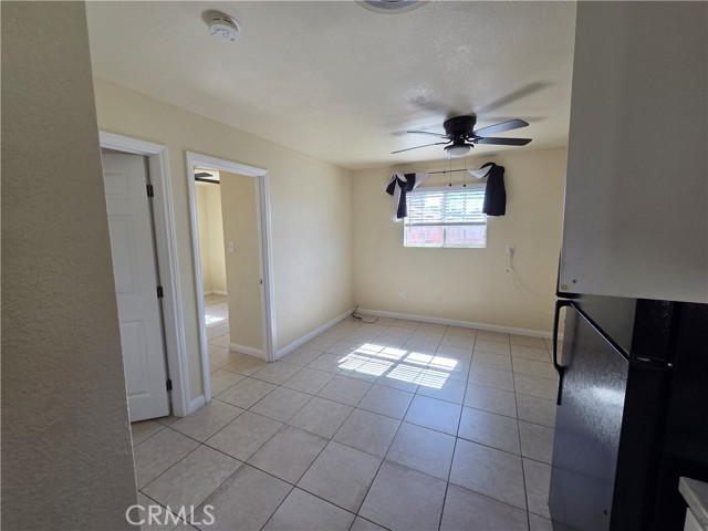 7888 maple, Fontana CA: https://media.crmls.org/medias/caba9b67-4990-45b3-9971-6272808e67fc.jpg