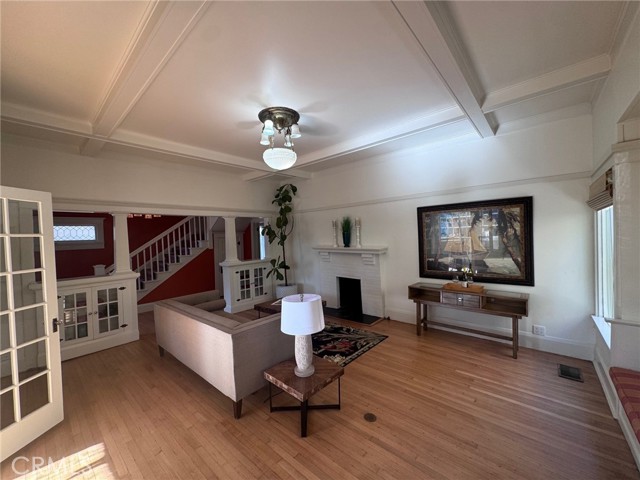 4115 S Carolina Street, San Pedro CA: https://media.crmls.org/medias/cabbbcbe-2e66-4975-b49a-6c9eee6a9d6c.jpg