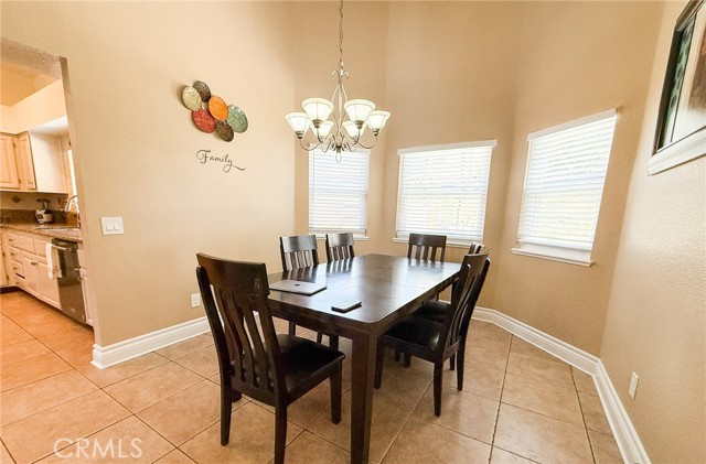 Detail Gallery Image 8 of 28 For 26490 Mapleridge Way, Moreno Valley,  CA 92555 - 3 Beds | 2/1 Baths