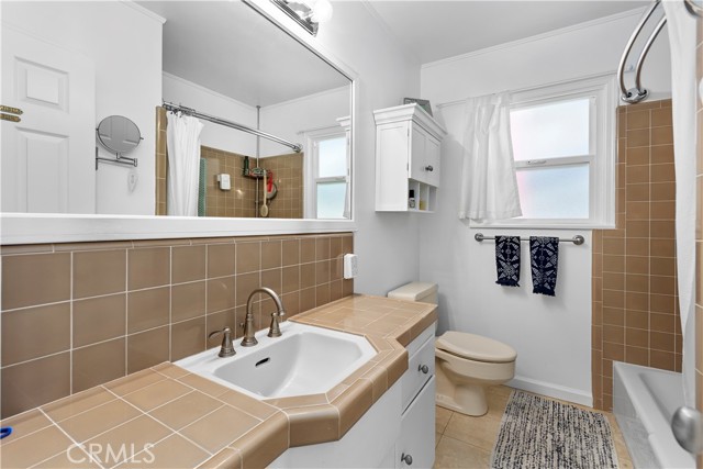 319 29th Street, Manhattan Beach, California 90266, 5 Bedrooms Bedrooms, ,3 BathroomsBathrooms,Residential,Sold,29th,SB22026167