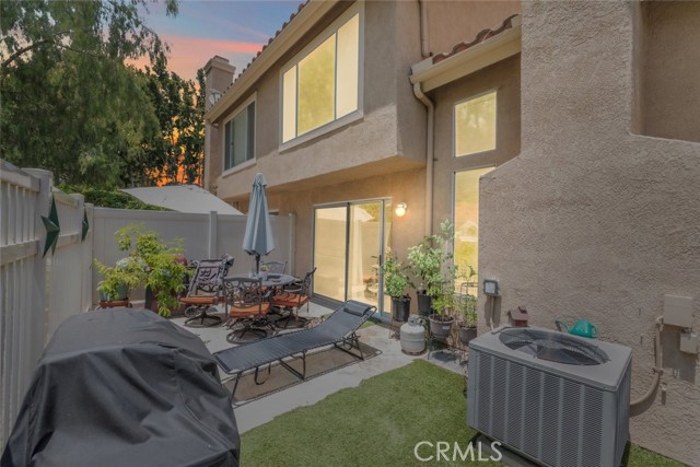 13208 Setting Sun Court, Chino Hills CA: https://media.crmls.org/medias/cabd866f-49c8-4f2a-9f5f-181e68d8b7b6.jpg