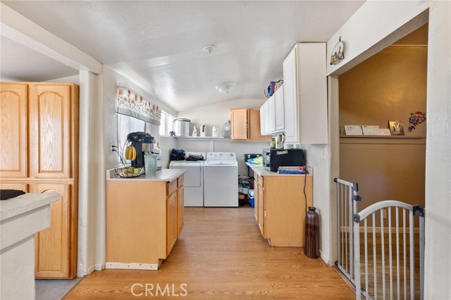 207 E 5th Street, Beaumont CA: https://media.crmls.org/medias/cabdd3de-6978-4fed-b93b-bf5975205360.jpg