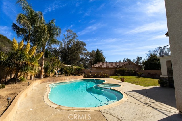 Detail Gallery Image 11 of 27 For 3772 Elm, San Bernardino,  CA 92404 - 4 Beds | 3 Baths