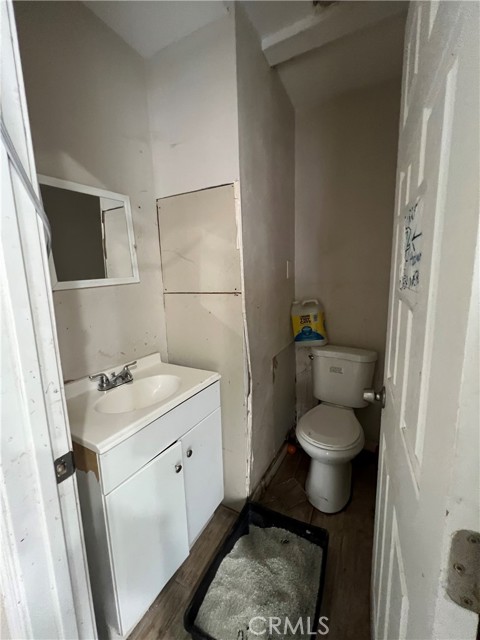 Detail Gallery Image 5 of 5 For 2470 Genevieve St, San Bernardino,  CA 92405 - 3 Beds | 1/1 Baths
