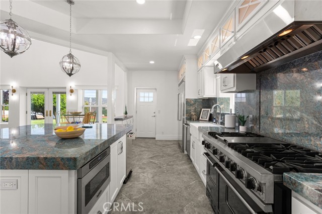 Detail Gallery Image 18 of 75 For 22252 Monte Rancho Dr, Temecula,  CA 92590 - 4 Beds | 4 Baths