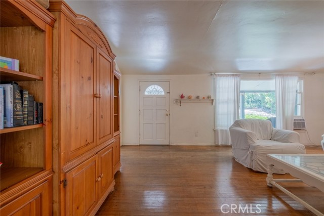 Detail Gallery Image 8 of 33 For 7725 Mcgroarty St, Tujunga,  CA 91042 - 2 Beds | 2 Baths