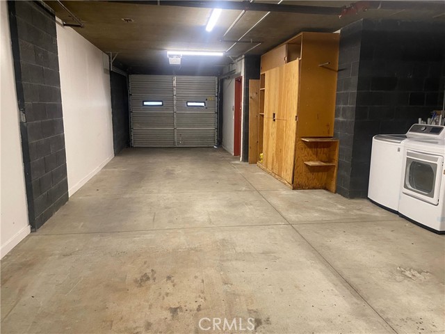 1113 Electric Avenue, Venice CA: https://media.crmls.org/medias/cabfc579-c0e6-4421-a9b5-bf883402677e.jpg