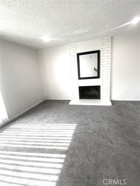 Detail Gallery Image 2 of 46 For 1582 Mitchell, Tustin,  CA 92780 - 2 Beds | 2/1 Baths