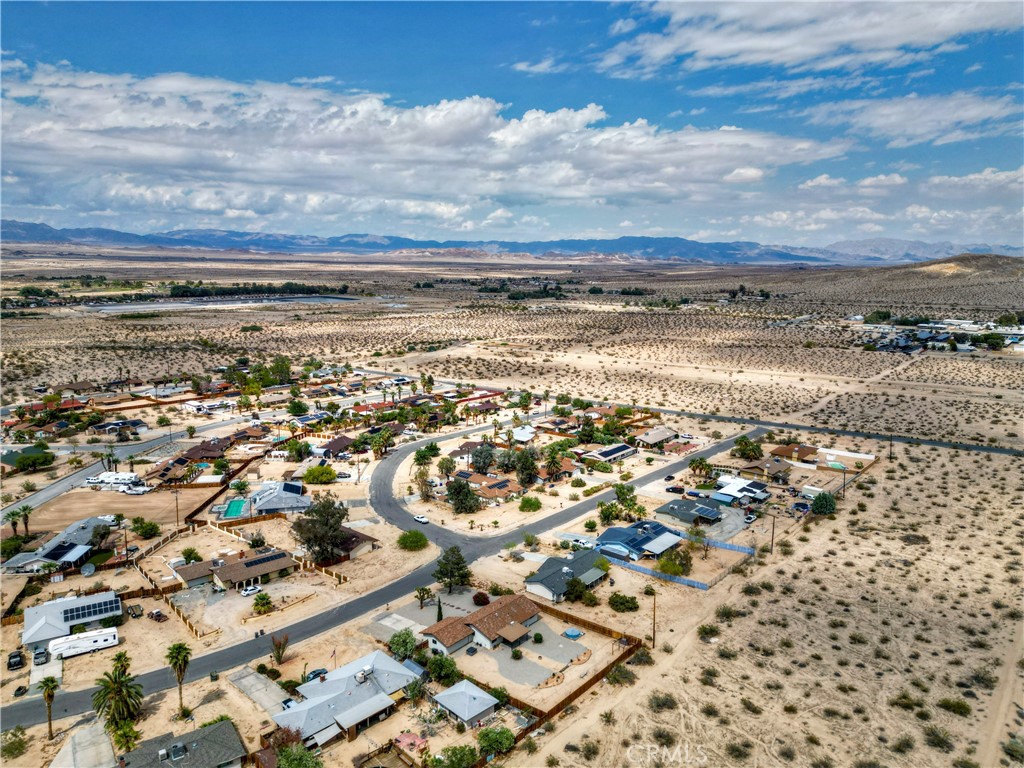 https://media.crmls.org/medias/cac08080-8a6b-4214-a120-f0faad841ec0.jpg?preset=X-Large