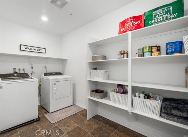 Detail Gallery Image 32 of 50 For 2502 Gunner Ridge Way, Rialto,  CA 92377 - 3 Beds | 2/1 Baths