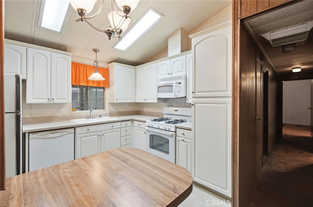 MLS #SR25262551 image #16