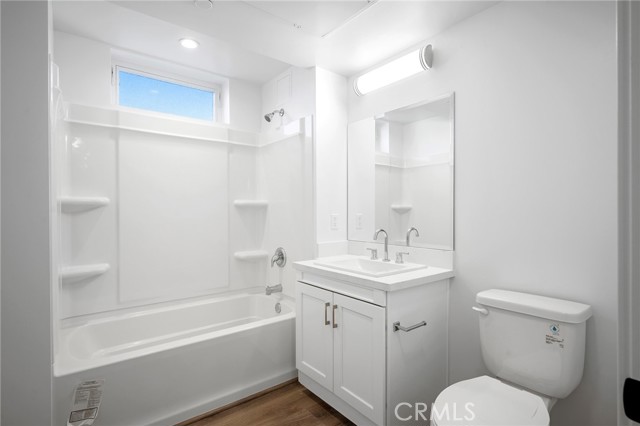 Detail Gallery Image 14 of 19 For 10657 Moorpark St #203,  North Hollywood,  CA 91602 - 1 Beds | 1 Baths