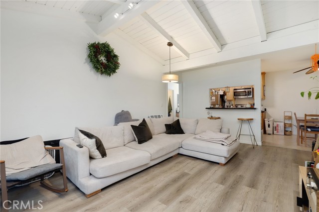 Detail Gallery Image 9 of 14 For 1345 Cabrillo Park Dr #Q02,  Santa Ana,  CA 92701 - 1 Beds | 1 Baths