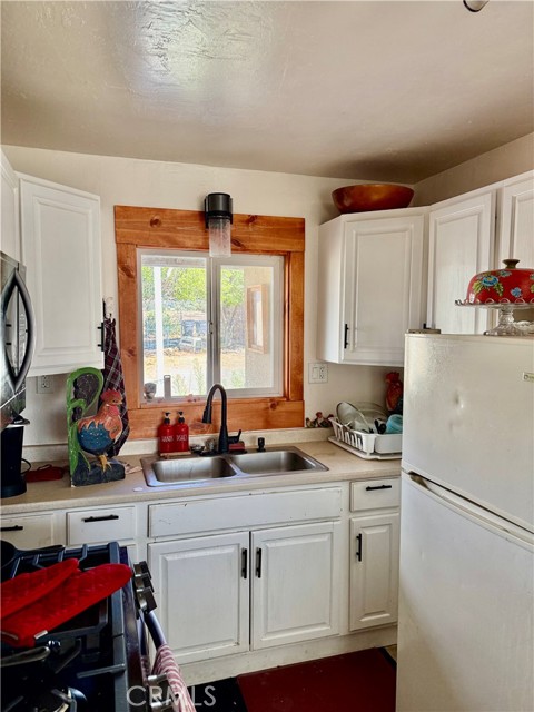 Detail Gallery Image 5 of 8 For 2217 Young Ave, Lake Isabella,  CA 93240 - 1 Beds | 1 Baths