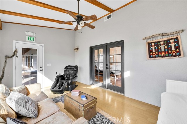 7423 Juniper Road, Joshua Tree CA: https://media.crmls.org/medias/cac30fba-3011-4f81-9572-6d22a553ceac.jpg