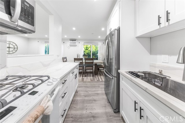 Detail Gallery Image 23 of 36 For 3010 Montrose Ave #26,  La Crescenta,  CA 91214 - 1 Beds | 1 Baths