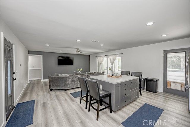 Detail Gallery Image 7 of 31 For 22912 Elkwood St, West Hills,  CA 91304 - 4 Beds | 2 Baths