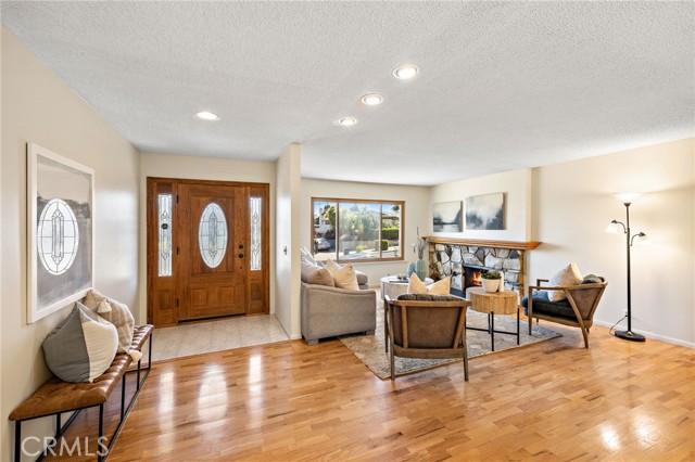 32672 Alta Pine Lane, San Juan Capistrano CA: https://media.crmls.org/medias/cac470d0-9e38-4c96-9663-03651634d266.jpg
