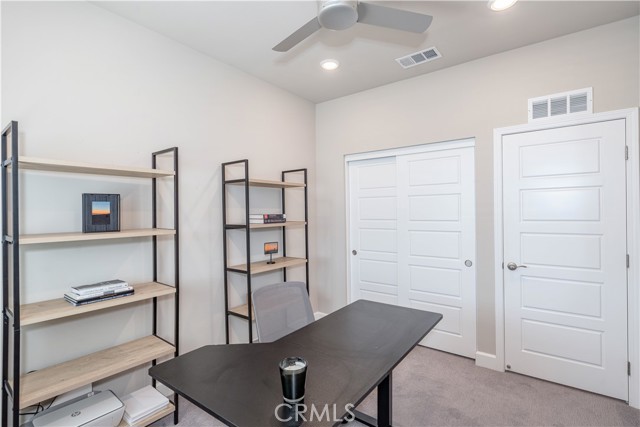19209 Tideline Court, Huntington Beach CA: https://media.crmls.org/medias/cac48b99-872d-4d89-a273-0a357a483a38.jpg