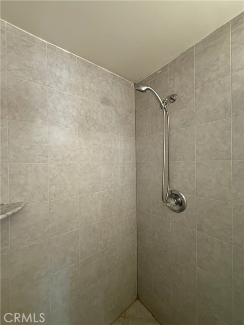 Detail Gallery Image 10 of 25 For 15513 Andrae Ct #C,  North Hills,  CA 91343 - 0 Beds | 1 Baths