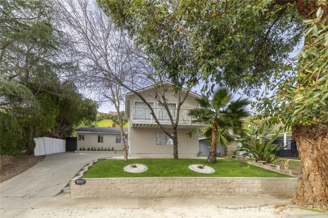 Detail Gallery Image 2 of 49 For 22247 De La Osa St, Woodland Hills,  CA 91364 - 4 Beds | 3 Baths