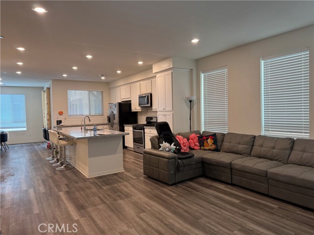 Detail Gallery Image 12 of 18 For 1168 Orchard Dr, Covina,  CA 91722 - 4 Beds | 3/1 Baths