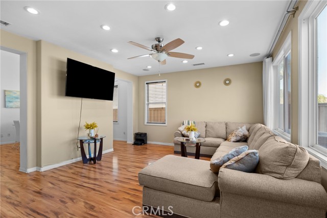 35424 Saddle Hill Road, Lake Elsinore CA: https://media.crmls.org/medias/cac687b9-0007-49bd-8d73-a80e33197120.jpg