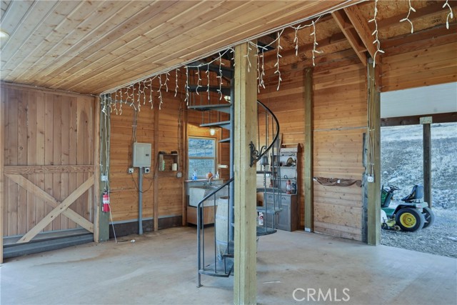 Image 25 of 42 For 17205 Black Oak Hill