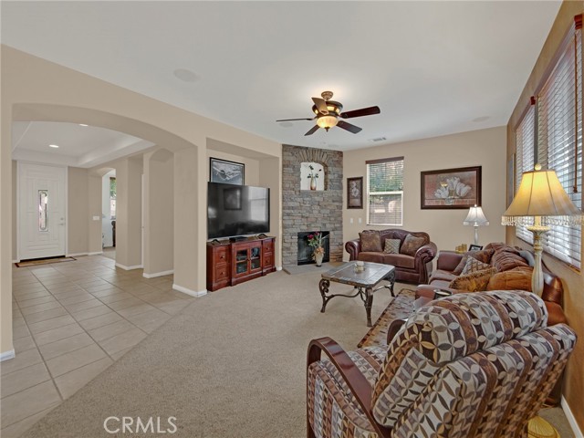 20361 Julia Lane, Saugus CA: https://media.crmls.org/medias/cac6e7bb-bb10-44d1-aeb2-7d8565f1bd28.jpg