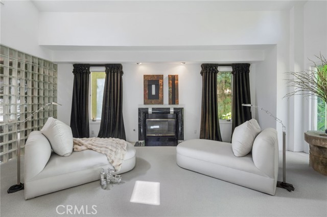 4219 Tarzana Estates Drive, Tarzana CA: https://media.crmls.org/medias/cac6f928-77c2-434f-9fd1-4197f006496c.jpg