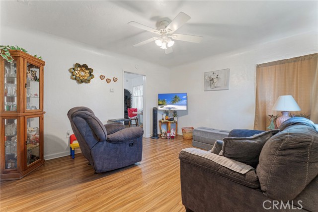 Detail Gallery Image 7 of 26 For 1722 Davidson, San Bernardino,  CA 92411 - 3 Beds | 1 Baths