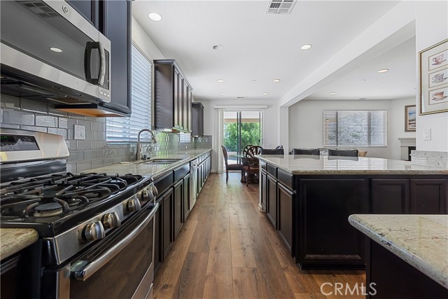 Detail Gallery Image 15 of 44 For 4101 Cottonwood Cir, Lake Elsinore,  CA 92530 - 4 Beds | 3/1 Baths
