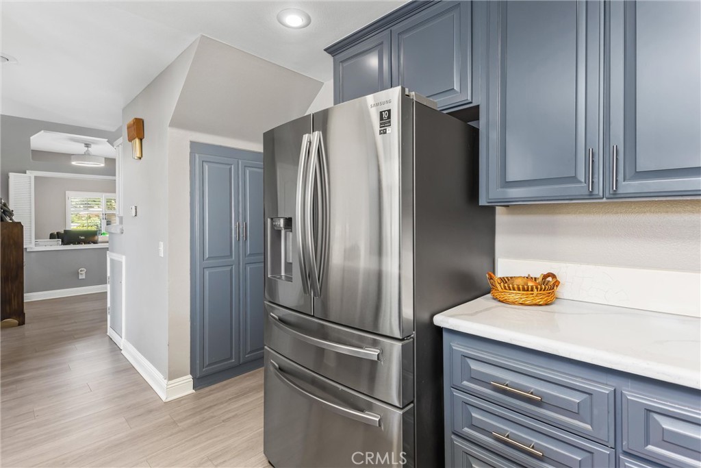 https://media.crmls.org/medias/cac840eb-74e2-4d47-89bb-c25e8e56be30.jpg?preset=X-Large