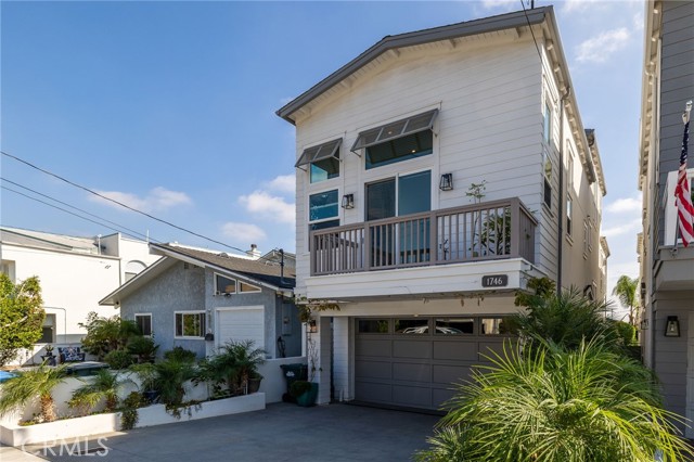 1746 Carver Street, Redondo Beach, California 90278, 4 Bedrooms Bedrooms, ,3 BathroomsBathrooms,Residential,Sold,Carver,SB22246999