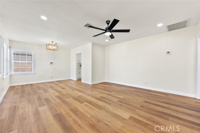 121 Myrtle Street, Bakersfield CA: https://media.crmls.org/medias/cac9f818-7fc8-42f9-8e67-c0e9b89d1ef9.jpg