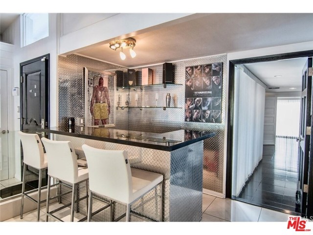 7475 Mulholland Drive, Los Angeles, CA, 90046 7475 Mulholland Drive, Los Angeles, CA, 90046