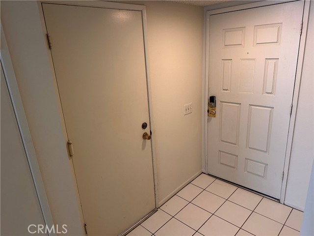 Detail Gallery Image 4 of 25 For 4832 King Cir #D,  Huntington Beach,  CA 92648 - 2 Beds | 2/1 Baths