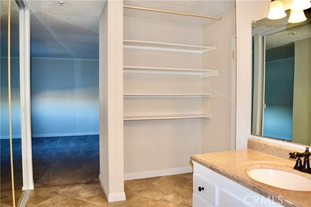 Detail Gallery Image 17 of 37 For 24525 W Trevino Dr #U2,  Valencia,  CA 91355 - 2 Beds | 2 Baths