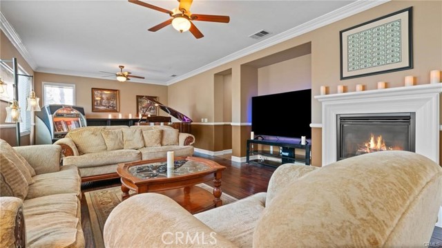 Image 23 of 65 For 13726 Kiwi Avenue