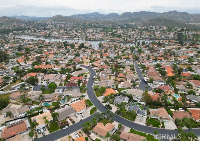 Detail Gallery Image 9 of 35 For 22860 Mariner Drive, Canyon Lake,  CA 92587 - 3 Beds | 2 Baths